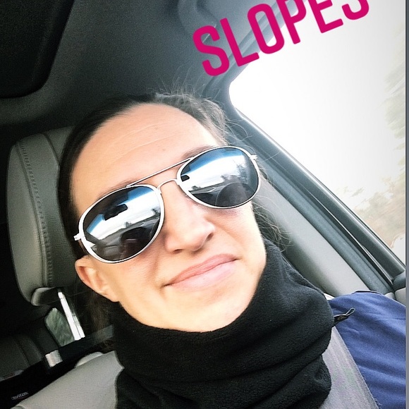 Meet your Posher, Caryn - Picture 1 of 1